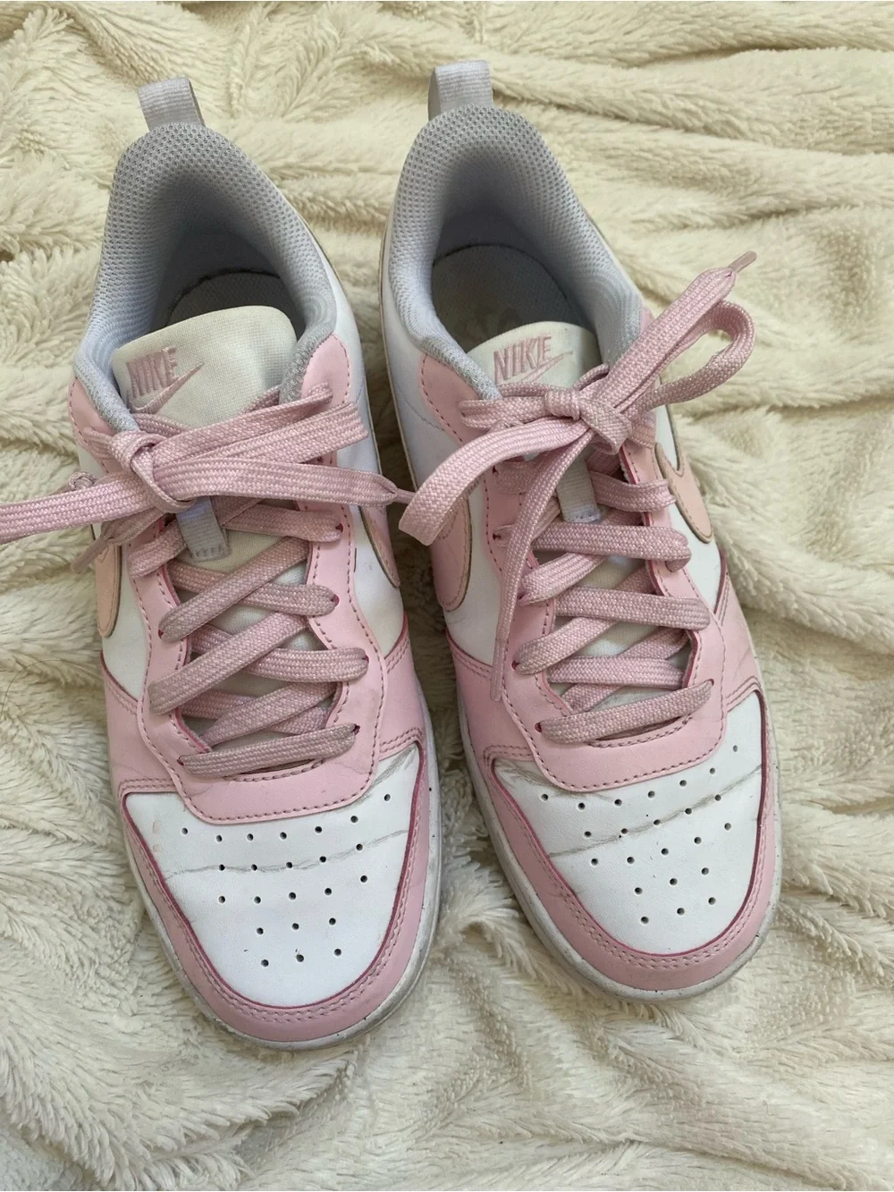 Nike Court Borough Low white/pink sneakers Sz 6Y/ W7.5